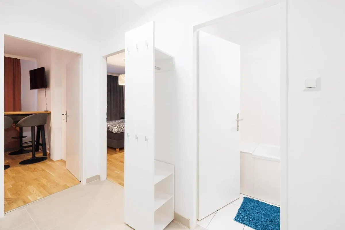 Apartment New! Shalalaliving - Lucky Strike! Cozy & Homely Near Schoenbrunn Pg20 Vienna Austria